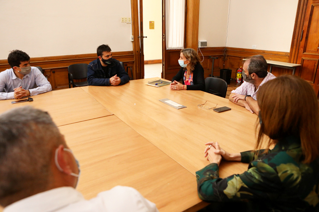 Se presentó el programa de acompañamiento en adiciones y consumos destinado a trabajadores de la UNLP