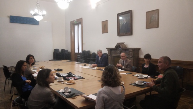 Visita de funcionarias de la Universidad de Granada a la UNLP