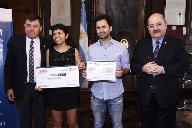 Reconocimiento a los ganadores del concurso sobre propuestas innovadoras con impacto social