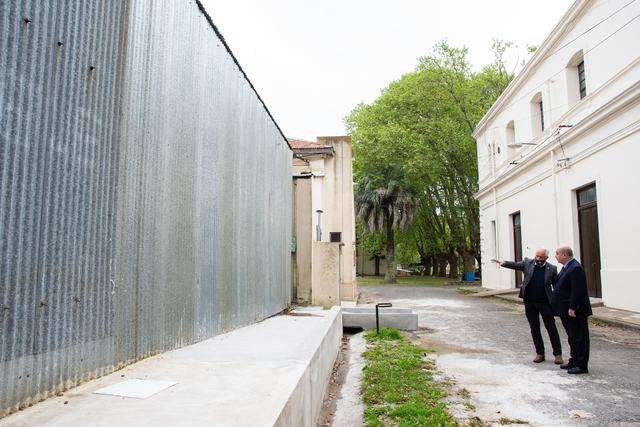 Tauber y Pecoraro recorrieron las obras en Veterinarias