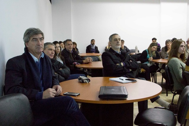 Charla sobre Arbolado Público Urbano en la UNLP