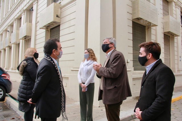 El Cónsul General de Colombia en Buenos Aires visitó la UNLP