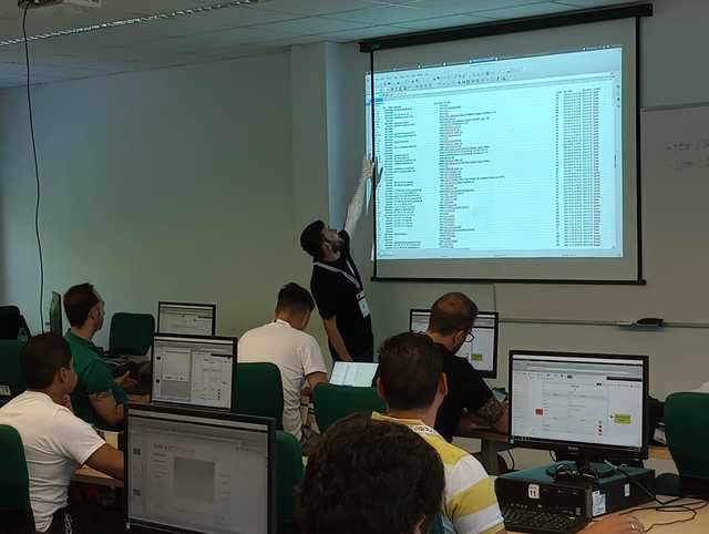 El equipo de ciberseguridad de la UNLP a cargo de una capacitación en el Cybersecurity Summer BootCamp 2022