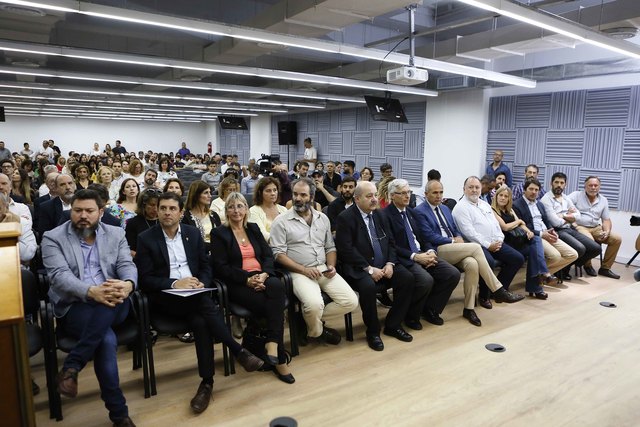 La UNLP inauguró su mega Centro de Convenciones